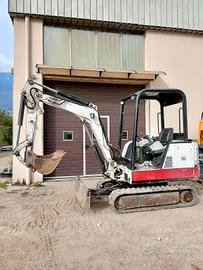 Miniescavatore Bobcat 325