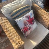 Salottino resina intrecciata con cuscini