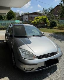 Ford focus 1 serie