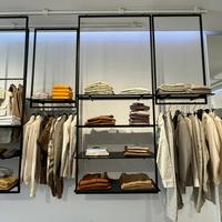 Arredamento abbigliamento negozio completo