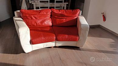 divano  2 posti 
