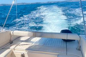 Barca a motore compeletamente rimessata