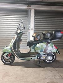 Vespa 300 gts