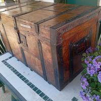 Antico baule da viaggio