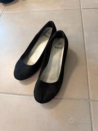 scarpe donna n. 36-37 (ritiro a Soave)
