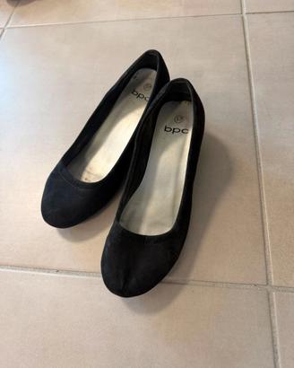 scarpe donna n. 36-37 (ritiro a Soave)