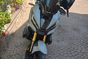 Honda x-adv 750