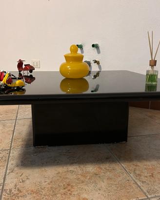 Tavolo nero lucido