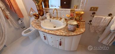 Mobile completo granito e rubinetteria oro