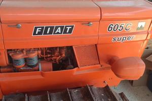 Trattore Fiat 605 con trincia sicma