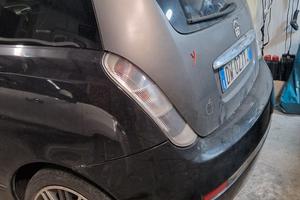 Lancia ypsilon momo design