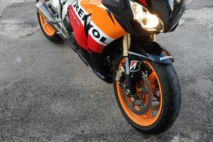 Honda cbr 2000 rr repsol