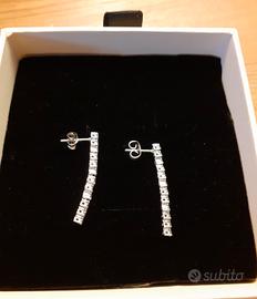 Orecchini di bijotteria pendenti ipoallergenici