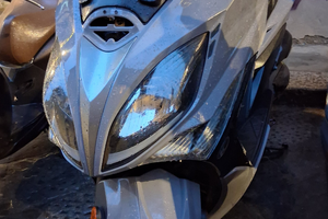 Kymco Xciting S 400i gomme nuove + tre accessori