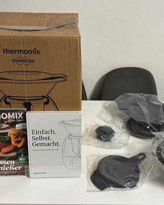 Vorwerk Thermomix TM6 con accessori XXL – NUOVO