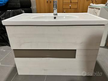Mobile bagno sospeso