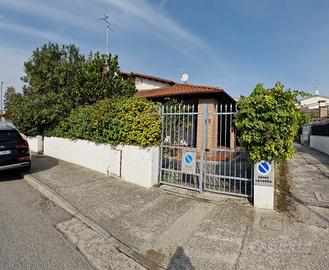 Bella villa a m. 150 dal mare