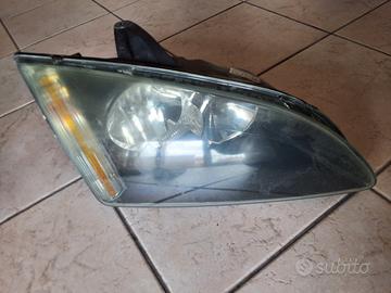 Fanale anteriore Dx Ford Focus sw (2serie 04-11)