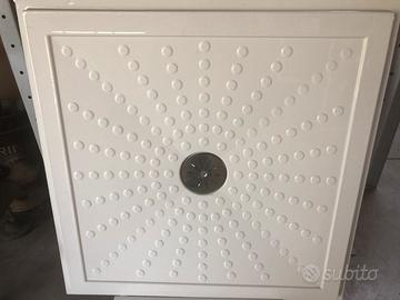 Piatto doccia per bagno disabili
