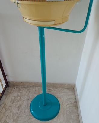 Gabbia con piede color turchese 