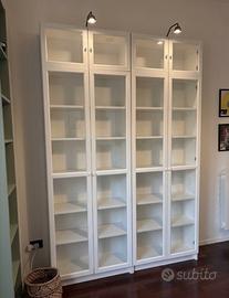 Libreria Billy Ikea con ante in vetro