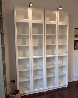 Libreria Billy Ikea con ante in vetro