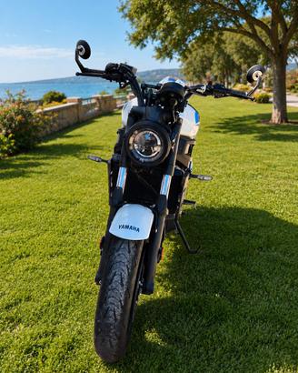 YAMAHA XSR 700 ABS