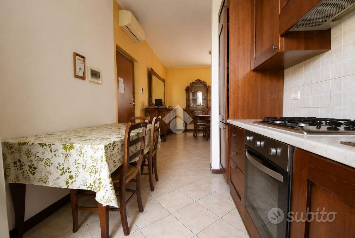 3 LOCALI A CAPONAGO - Vista 5