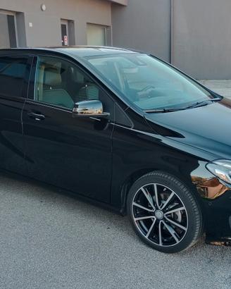 Mercedes B 200 Premium Sport 