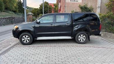 TOYOTA HILUX 3.0