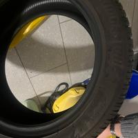 2 gomme 235 50 R18 101V