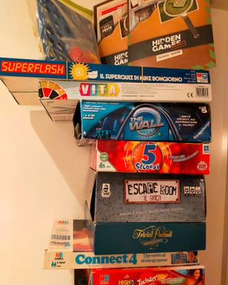 Giochi vari in scatola, giochi da tavolo