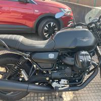 Moto guzzi v 7 come nuova da vetrina