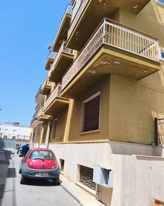 Casa con 4 appartamenti