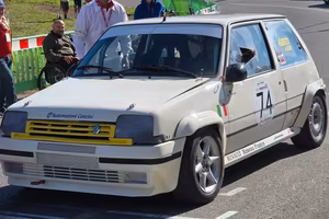 Renault 5 gt turbo proto