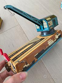 Gru giocattolo anni 50 in metallo