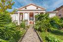 ampia-villa-bifamiliare-su-tre-livelli