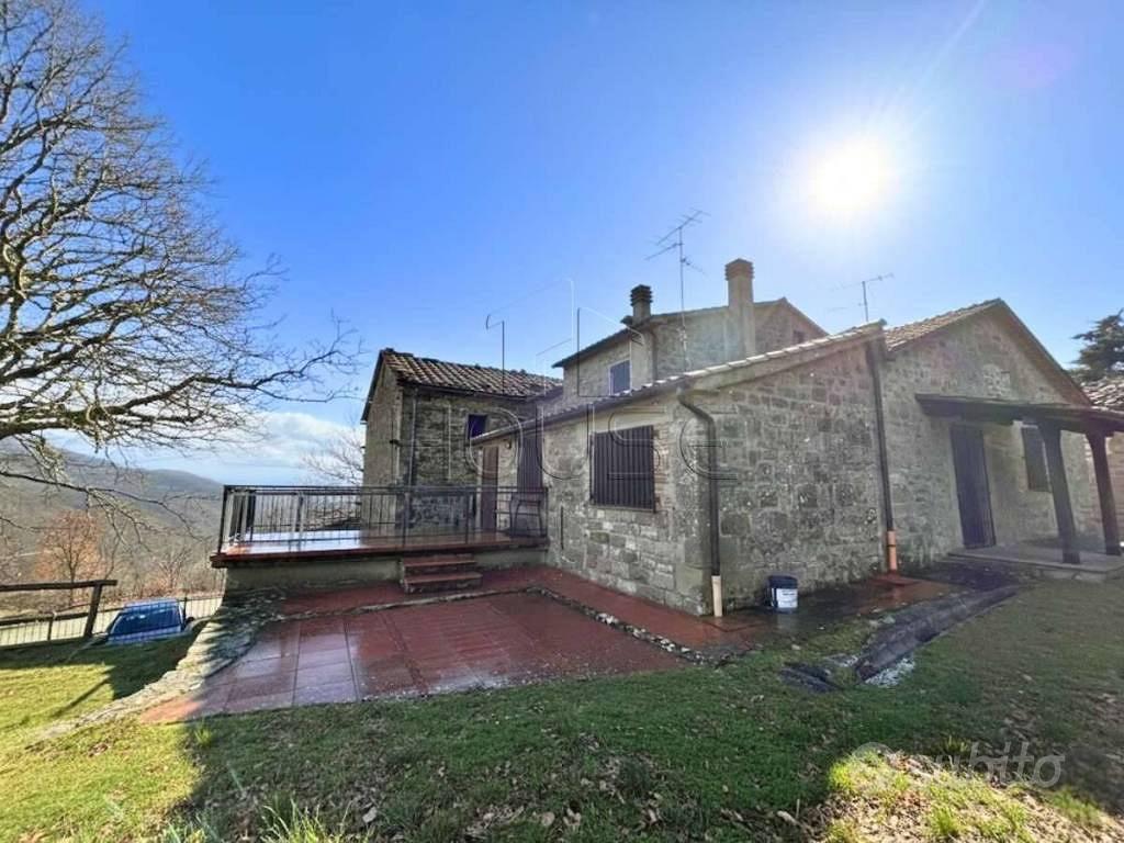 Appartamento di 100 m² con 4 locali e posto auto a - Vista 2