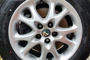 Cerchi in lega Alfa Romeo R15