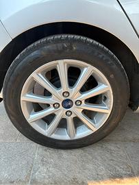 4 cerchi ford fiesta 15” e gomme