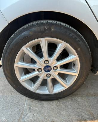 4 cerchi ford fiesta 15” e gomme
