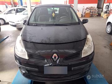 Renault clio 1.2 con cambio rotto