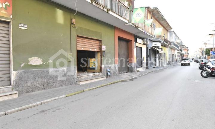LOCALE COMMERCIALE IN ZONA CENTRALE