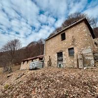 Rustico panoramico con ampio terreno Val Taleggio