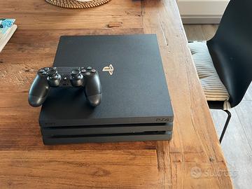 Ps4 pro 1TB + 2 giochi