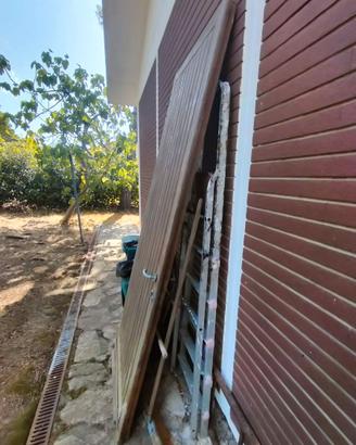 Porta da esterno per giardino in legno massello