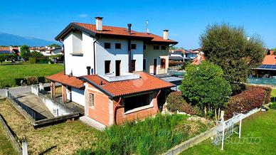 PORZIONE DI BIFAMILIARE A TEZZE SUL BRENTA