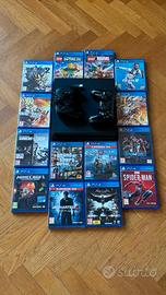 PS4 Slim + 14 Giochi + 2 Controller