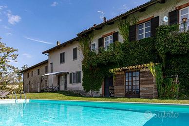 SPLENDIDO CASALE NEL CUORE DELLA LANGA