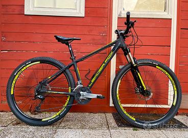 Bella MTB  Front  27.5  Freni a disco idraulici. M